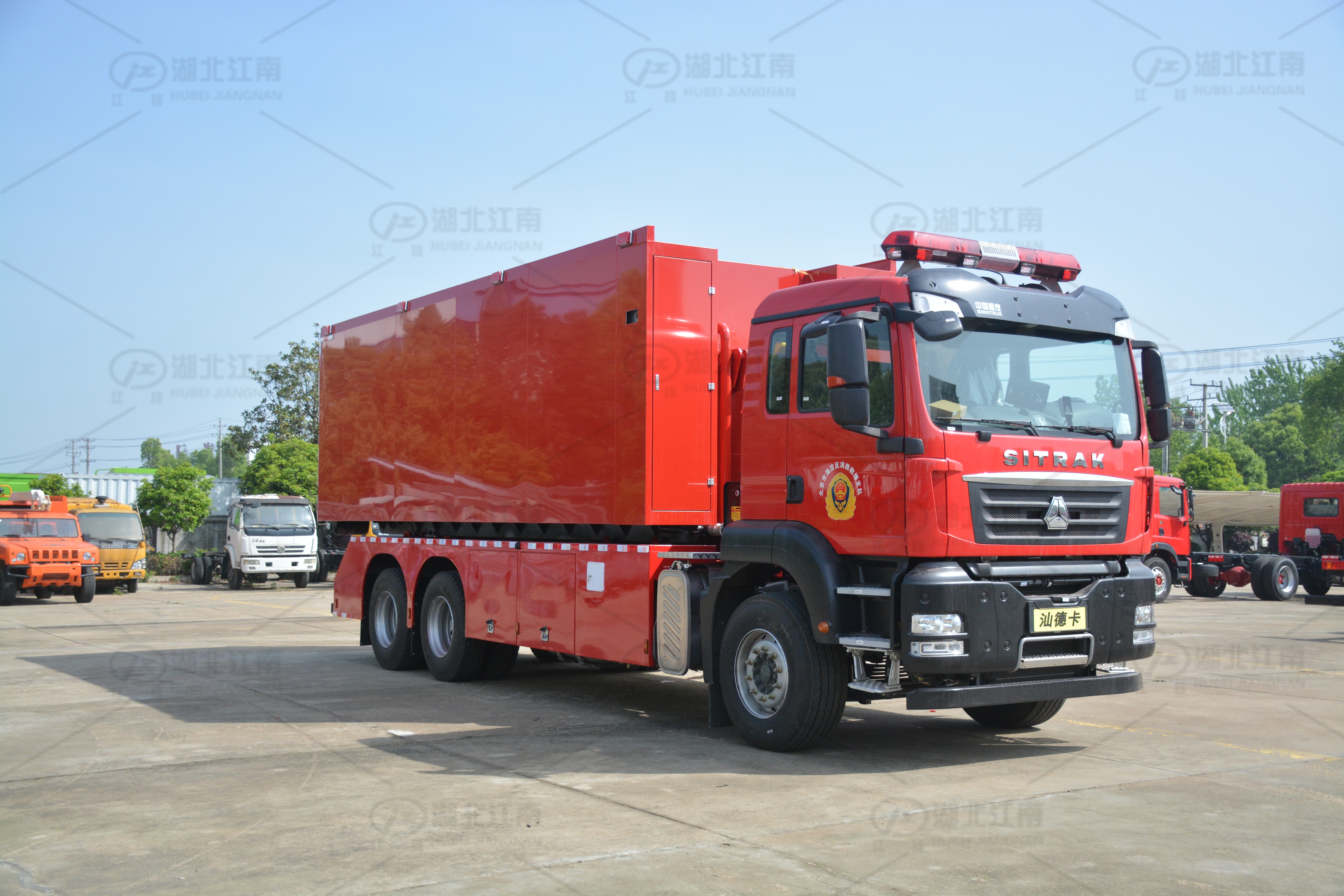 Self-Loading Modular Fire Truck