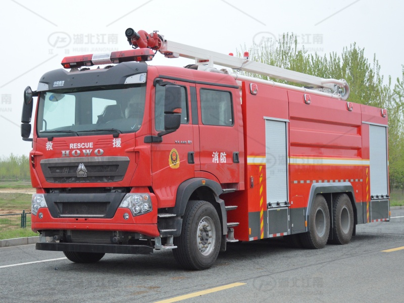 JDF5320JXFJP18/Z6 18 m Water Tower Fire Truck in Action
